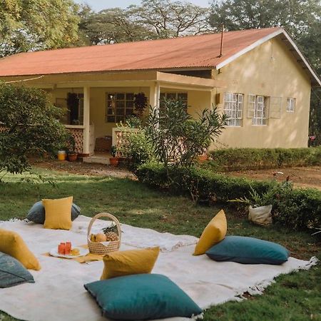 Mkoani Homestay Moshi Bagian luar foto