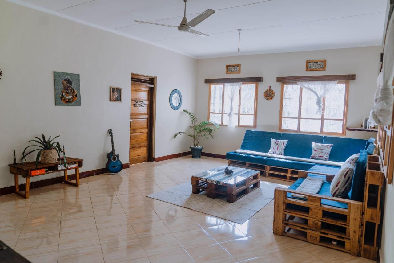 Mkoani Homestay Moshi Bagian luar foto