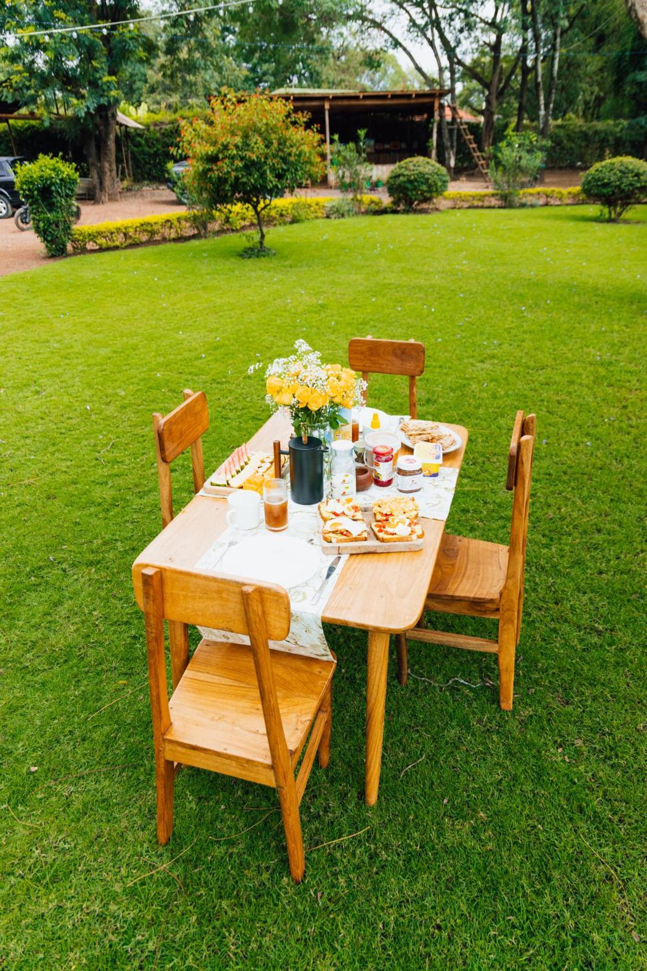 Mkoani Homestay Moshi Bagian luar foto